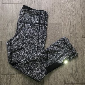 Lululemon Pace Rival Black & Grey Crop Leggings 6
